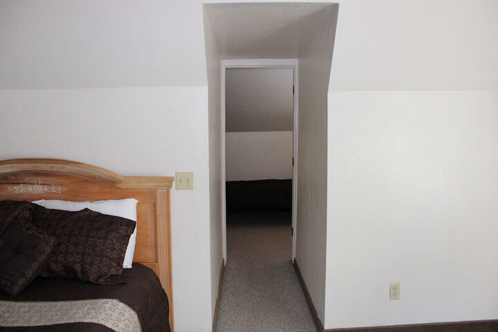 Room 66 of 104