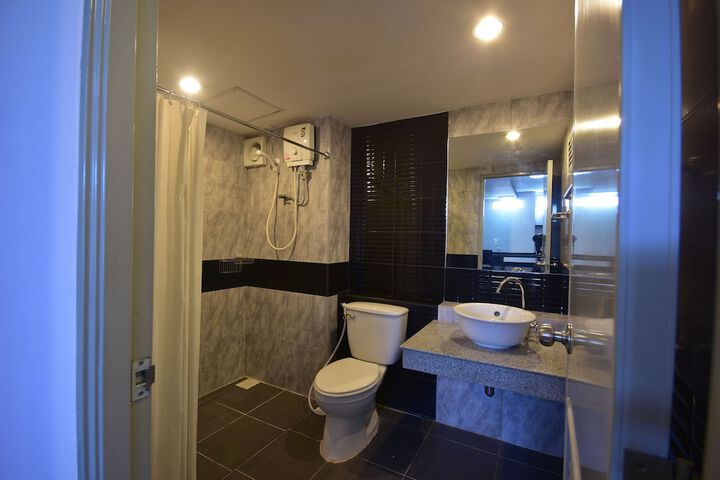 Room 15 of 24