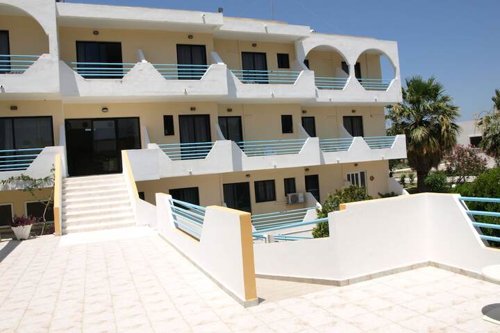 Hotel 74 of 79