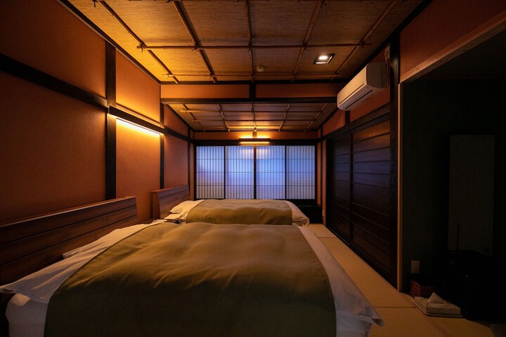 Room 28 of 95