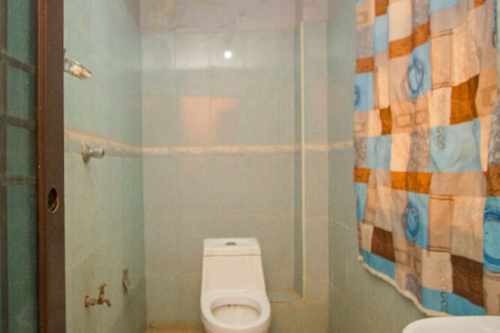 Room 32 of 58