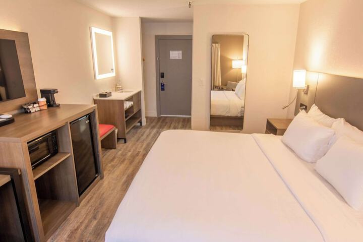 Room 14 of 34