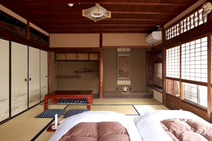 Room 2 of 57
