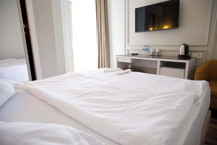 Room 18 of 38