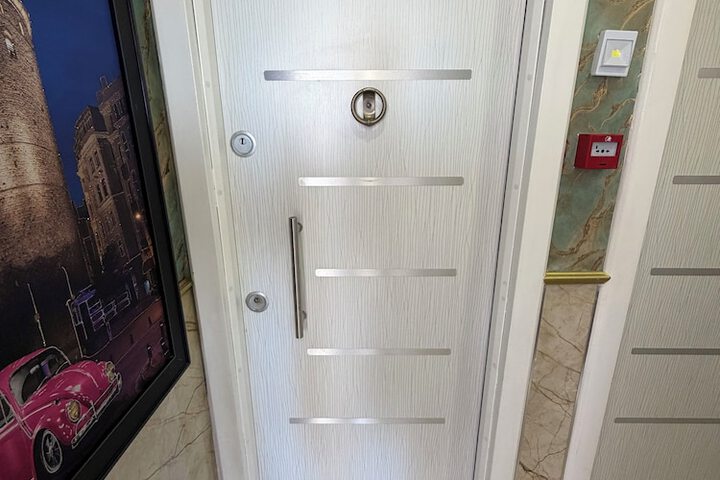 Room 58 of 105
