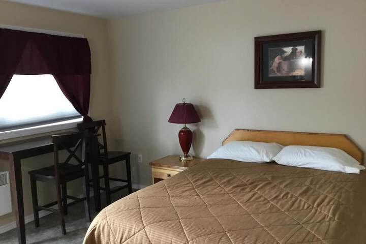 Room 8 of 25