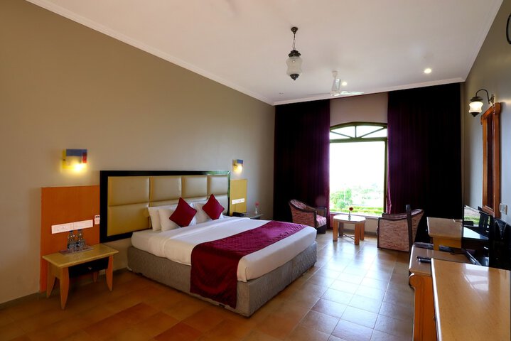Room 10 of 37