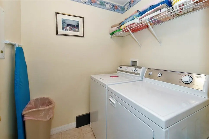 Hot Tub Games Room, Private Pool