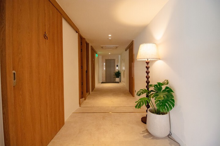 Ballroom/Hall 58 of 59