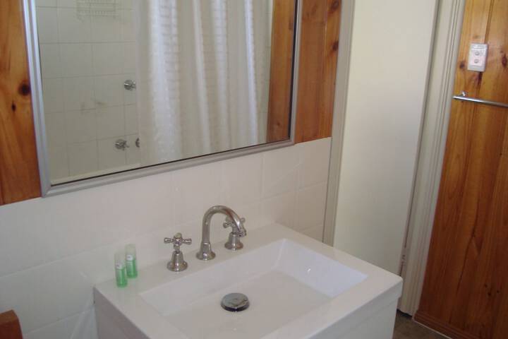 Room 10 of 46