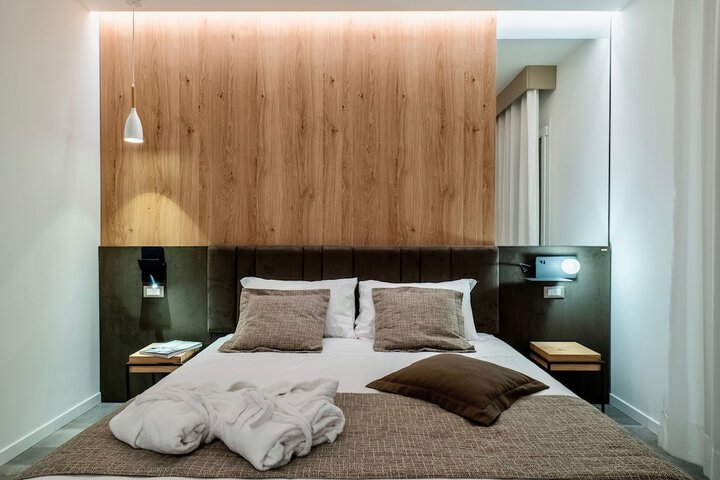 Room 10 of 54