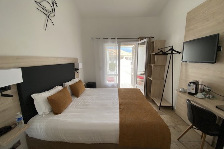 Room 26 of 68