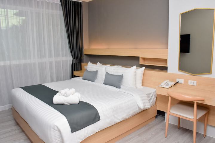 Room 4 of 129