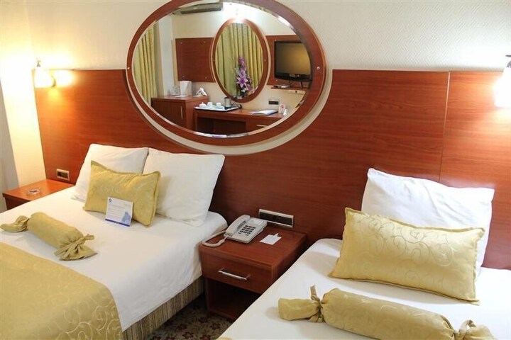Room 10 of 52