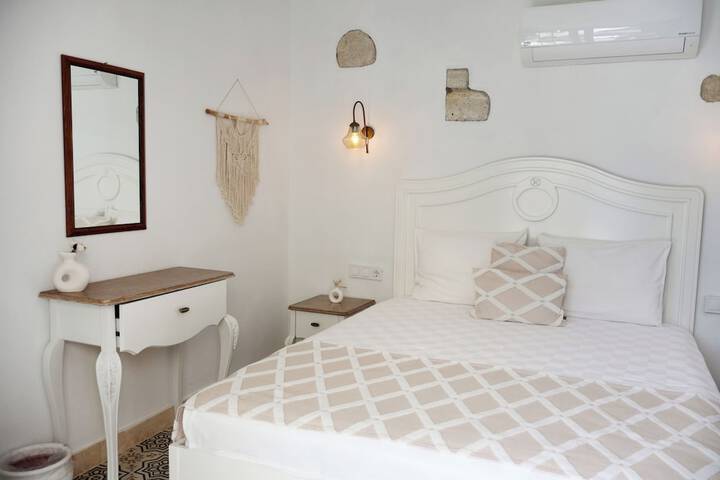 Room 20 of 141