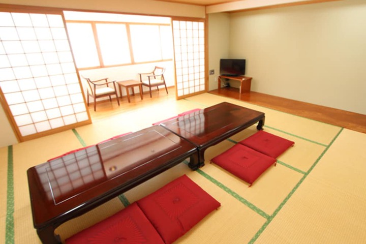 Room 20 of 38