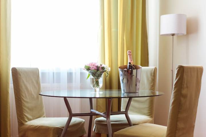 Room 18 of 42