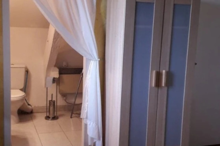 Room 3 of 15