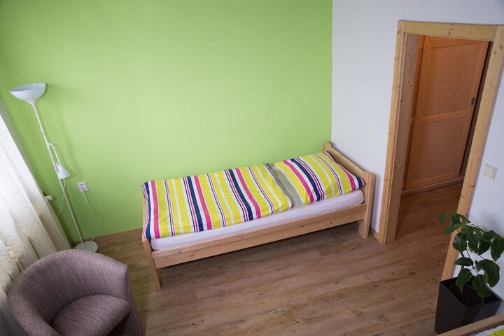 Room 5 of 34