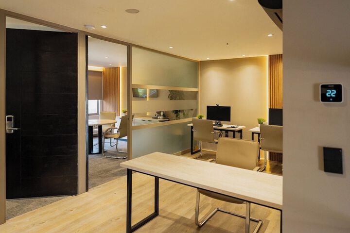Business Center 95 of 117