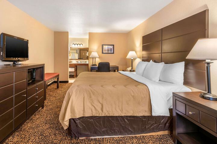 Room 21 of 38
