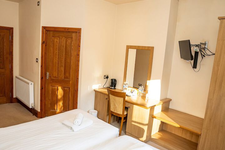 Room 26 of 49
