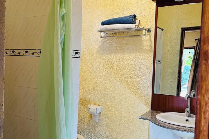 Room 10 of 26