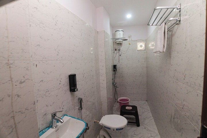 Room 20 of 24