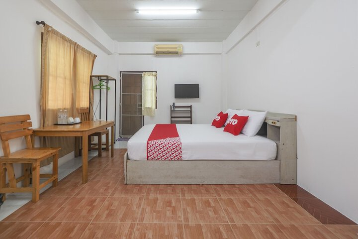Room 12 of 28