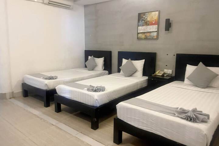 Room 48 of 100