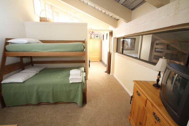 Room 3 of 70