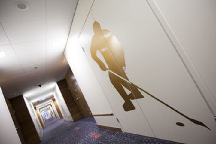 Ballroom/Hall 32 of 60
