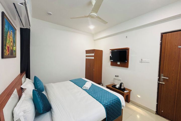 Room 15 of 22