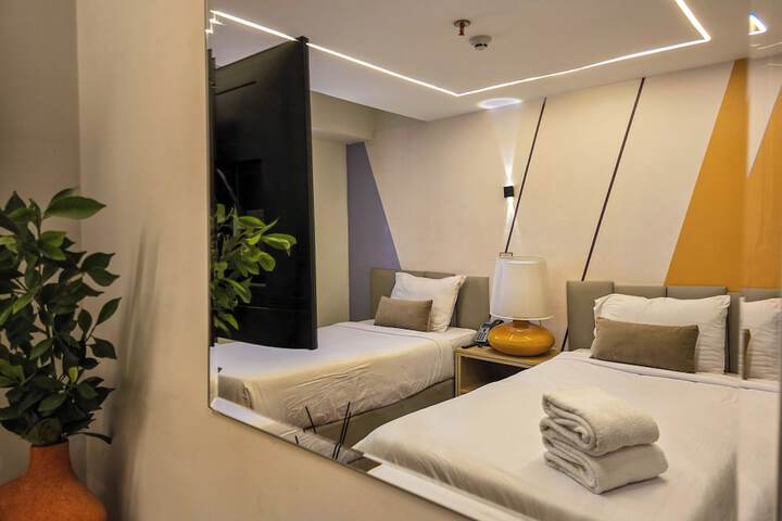 Room 13 of 119