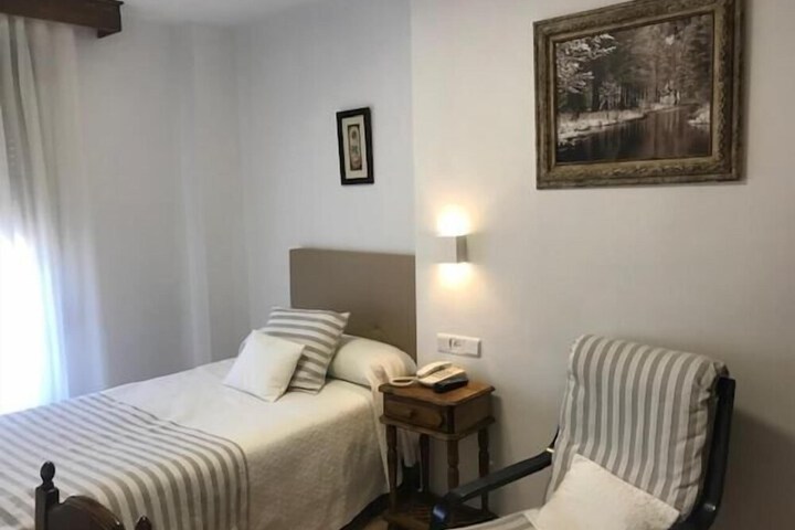 Room 16 of 25