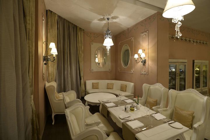 Dining 64 of 133