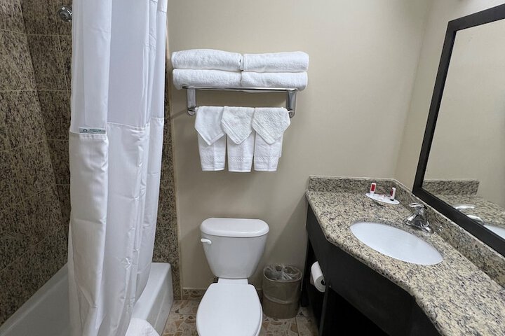 Room 25 of 27