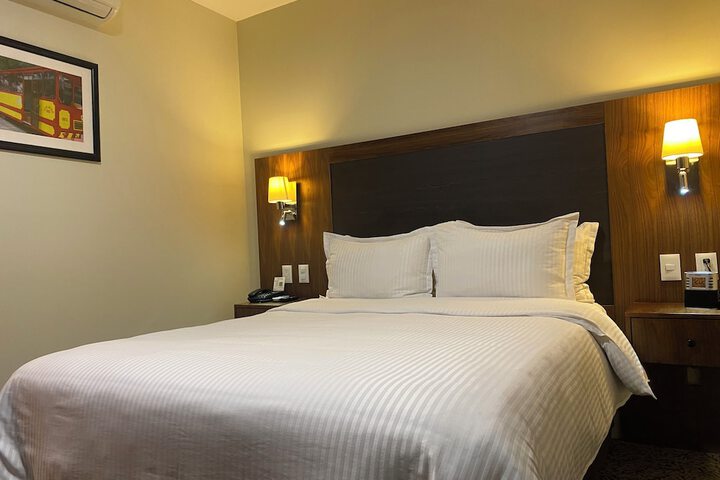 Room 15 of 84