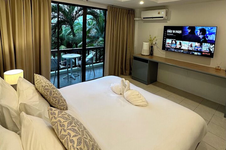Room 12 of 32
