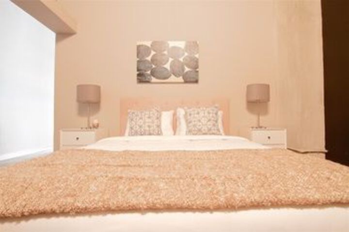 Room 4 of 14