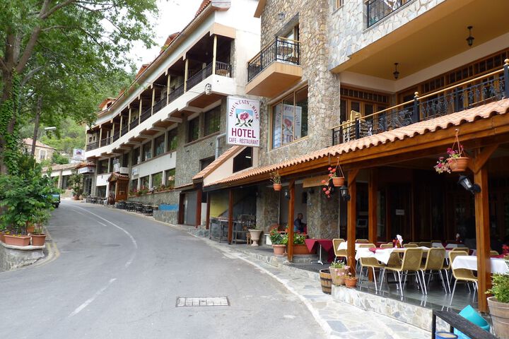 Mountain Rose Garden Hotel