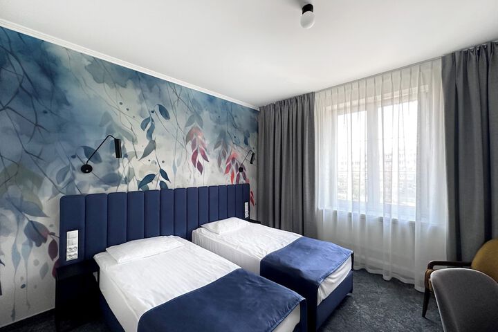 Room 64 of 108