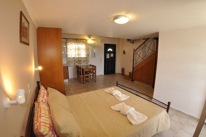 Room 8 of 67