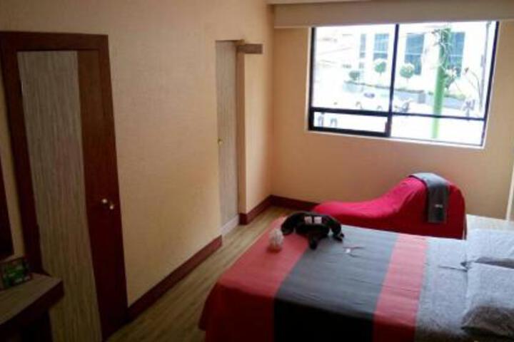 Hotel Uno 77