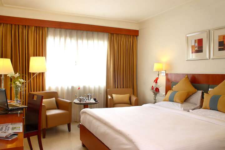 Room 8 of 30
