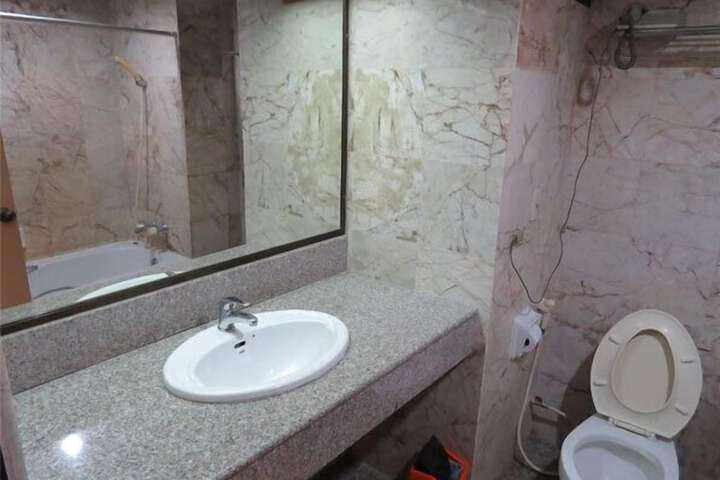 Clean Restrooms