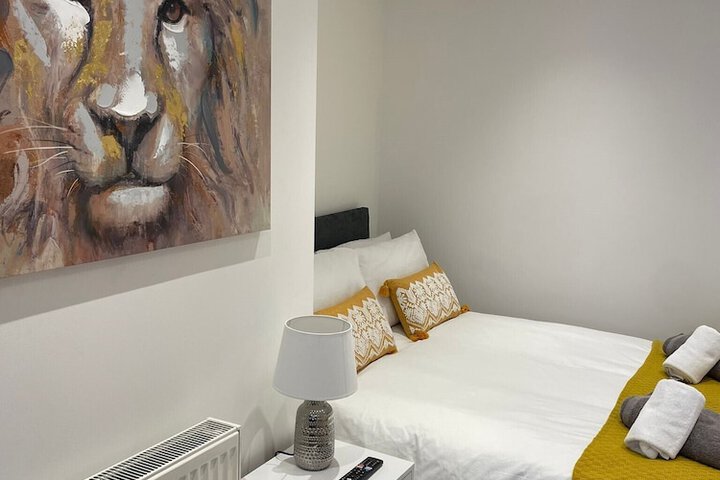 Room 35 of 66