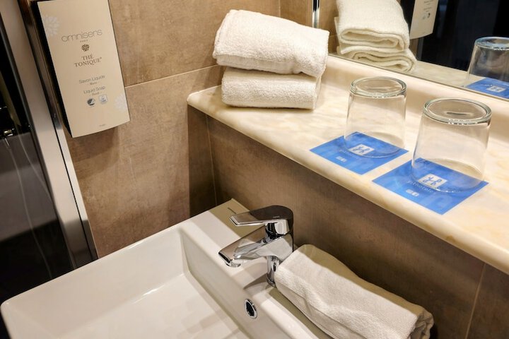 Clean Restrooms