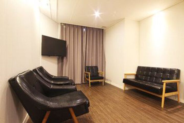 Room 48 of 51