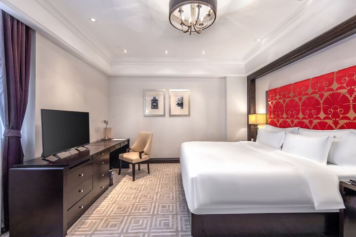 Room 13 of 50